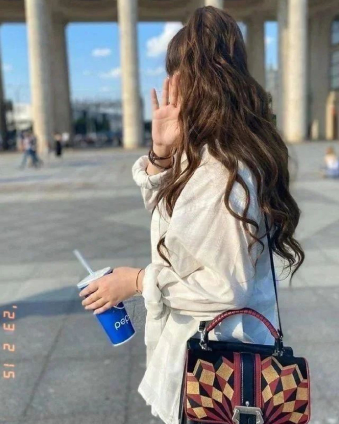 Instagram Stylish Hidden Face Girl Pic